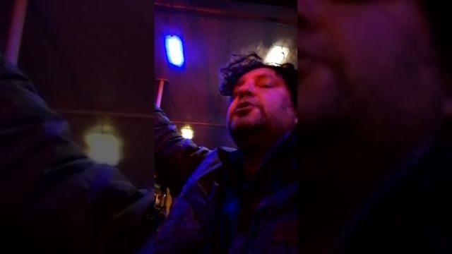Как развеселить людей в автобусе смотреть онлайн