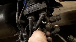 не снимается с ручника.