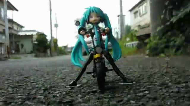 figmaコスプレかがみをバイクに乗せてみた (Kagami ride on motorcycle) смотреть онлайн