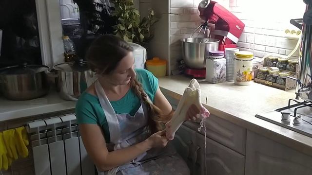 Многодетная мамочка всех накормит!!! 🥰🤗🥰 смотреть онлайн