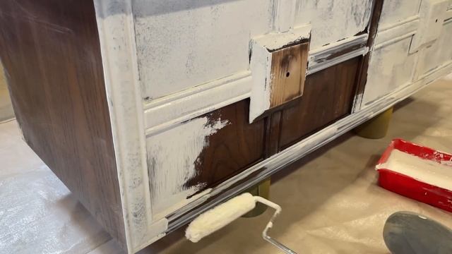 Modernizing an Outdated Cedar Chest | Turn $25 into $275 смотреть онлайн