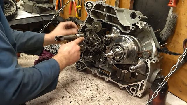 Сборка мотора квадроцикла stels 700 dinli Ч1 смотреть онлайн