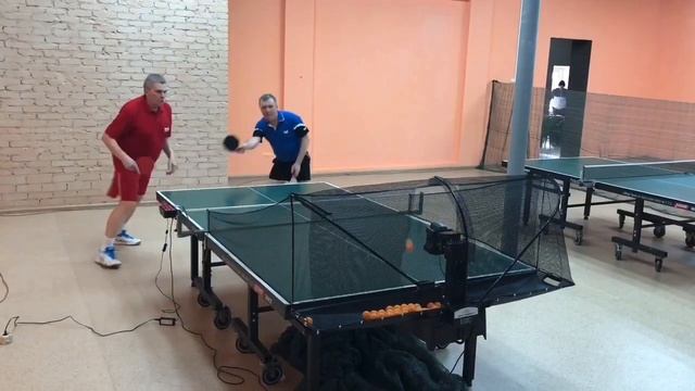Тренировка с роботом для настольного тенниса