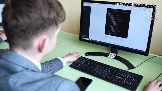 Штучний інтелект: чернігівські школярі випробовували себе на перших змаганнях з ChatGPT смотреть онлайн