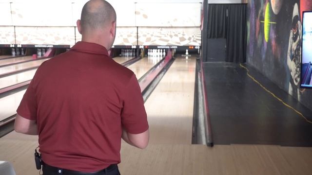 Different Strokes for Different Folks | Three Bowling Releases and How They React to the Lane. смотреть онлайн