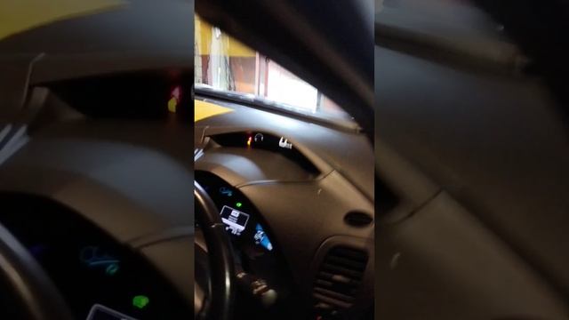 поездка на nissan leaf Ярославль Леруа - замок Понизовкиных видео 1 из 3 смотреть онлайн