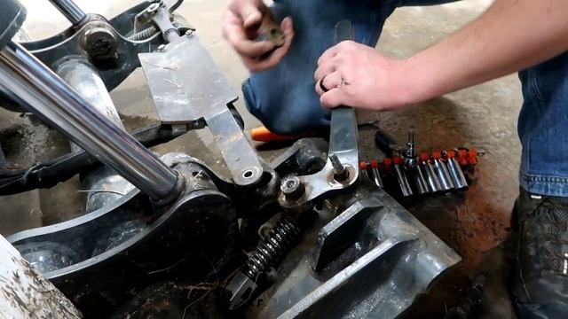 Bobcat T650 Quick Attach Lever Repair смотреть онлайн