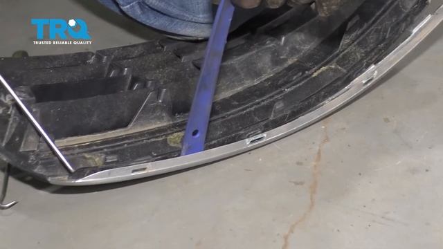 How to Replace Fog Light Cover 2006-10 Volkswagen Jetta смотреть онлайн