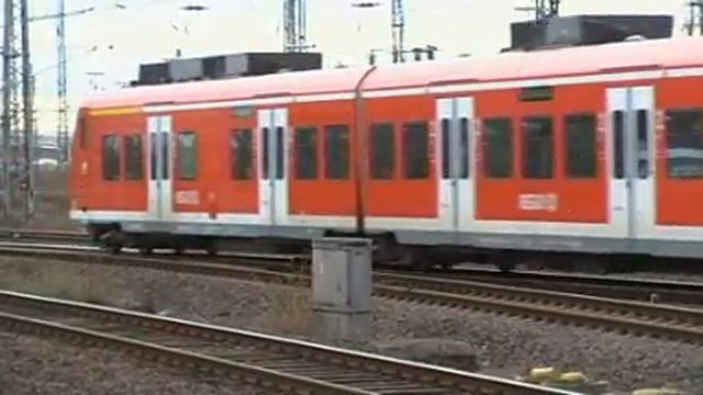 Einfahrt einer BR425 in den Duisburger HBF смотреть онлайн