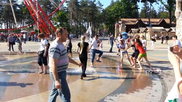 Люди Отдыхают в Харькове смотреть онлайн