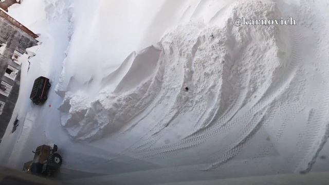 Уборка снега во дворе г.Талнах 16.02.2019 смотреть онлайн