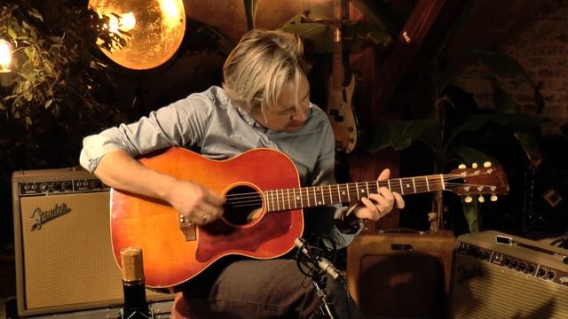 Gibson B-25 made in 1966 presented by Vintage Guitar Oldenburg and Tobias Hoffmann смотреть онлайн