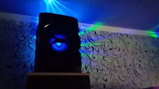 Максемальная громкасть музыкальный центр SONY SHAKE-X 10D смотреть онлайн