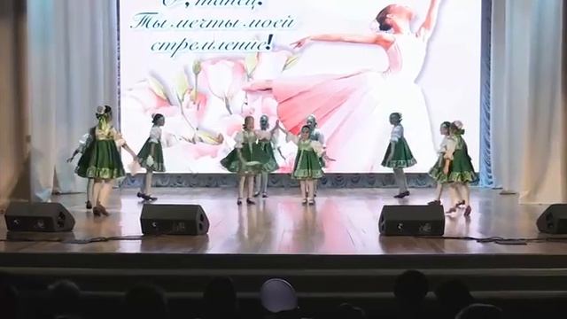 Народный танец «Росиночка-Россия». смотреть онлайн