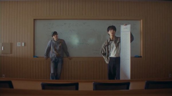 [Русская озвучка by Gre4ka]: Stray kids - SKZFLIX