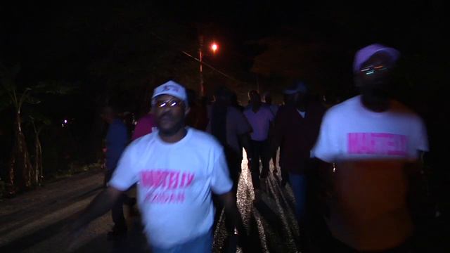Le candidat à la présidence d'Haïti, Michel Martelly, arrive à JACMEL (Élections 2011) смотреть онлайн
