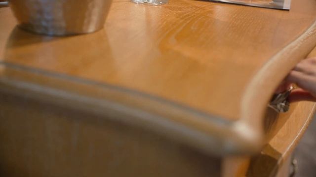 Беспрецедентное открытие сразу 3-х фирменных салонов! смотреть онлайн