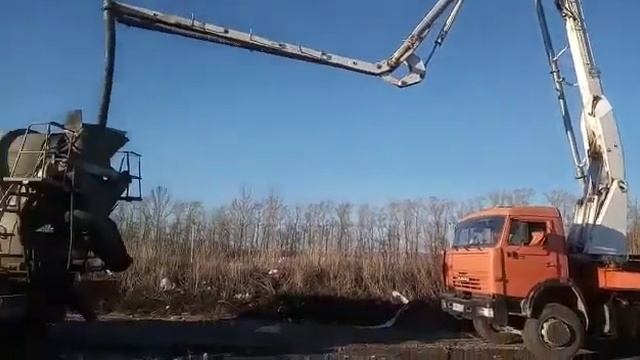 Спасаем миксер 9-ти кубовый смотреть онлайн