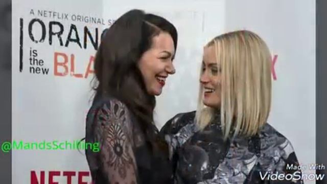 Laura Prepon & Taylor Schilling смотреть онлайн