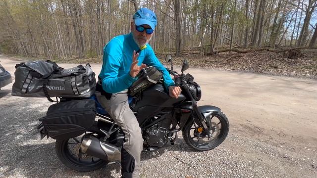Honda CB300R (2023) review - practicality смотреть онлайн