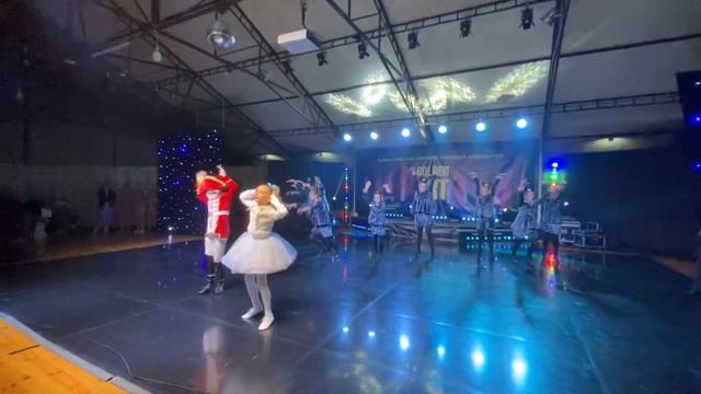 Щелкунчик танец на фестивале в Голлдене смотреть онлайн