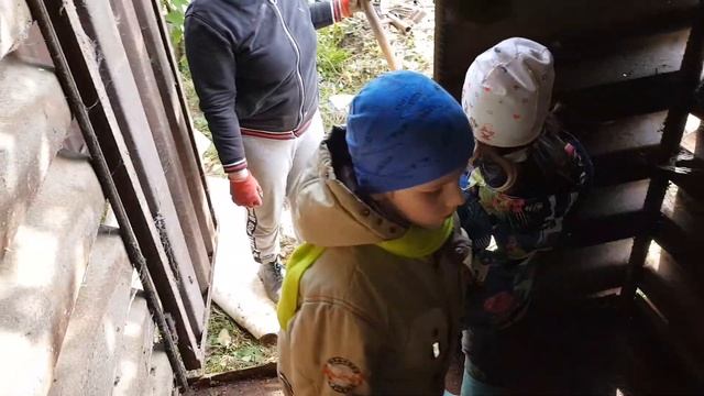 Уборка хозблока. Строители неправильно сделали отмостку смотреть онлайн