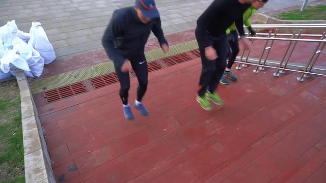 Тренировка нашей команда SavelievTeam на лестнице смотреть онлайн