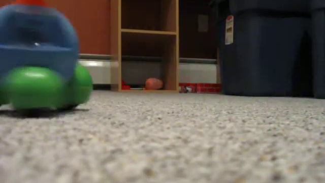 Little Tikes crazy remote control guy смотреть онлайн