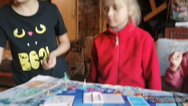 Как проходят наши дни, играем с детьми, наша кошка, Оксанин подарок сюрприз.