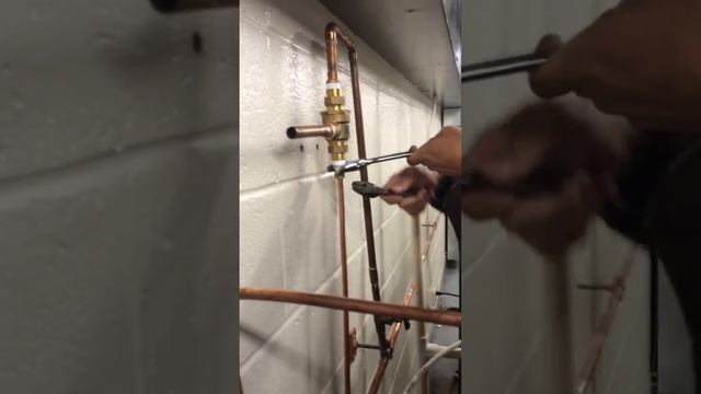 HVAC Basics: Task List One - Connect Tubing using a Compression Fitting смотреть онлайн