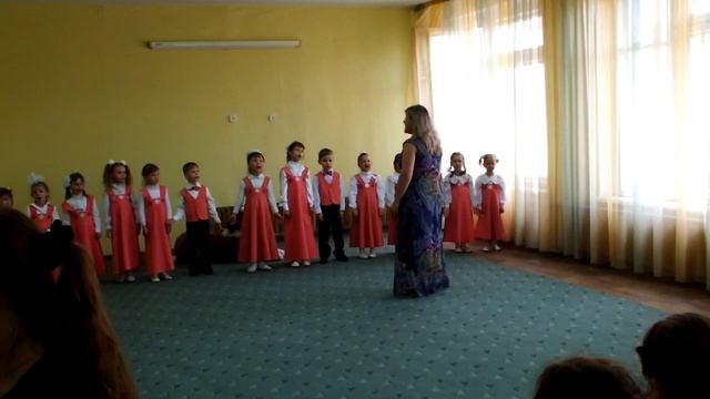 Малыши 4-5 лет выступают впервые. Минутка позитива #поютдети смотреть онлайн
