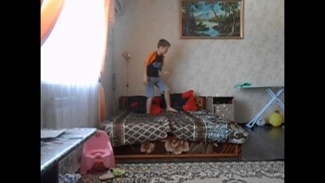 ПРЫЖКИ С ДИВАНА!!!#2 смотреть онлайн