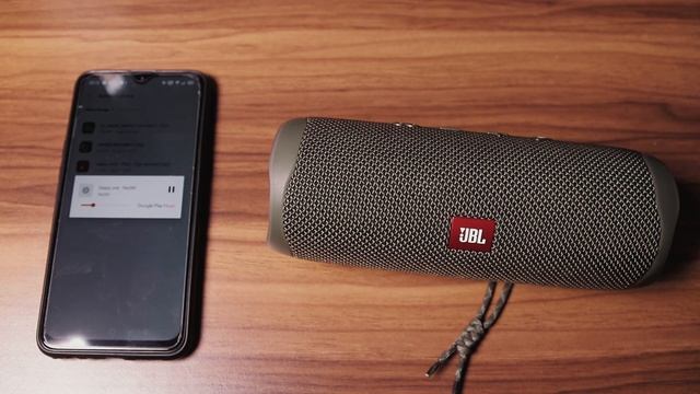 JBL FLIP 5 VS JBL FLIP 4 MENANG MANA??? (TES SOUND) смотреть онлайн