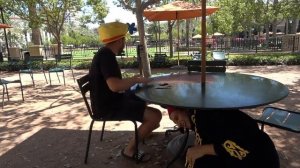 он украл ВСЕ МОИ КОНФЕТЫ!!!!