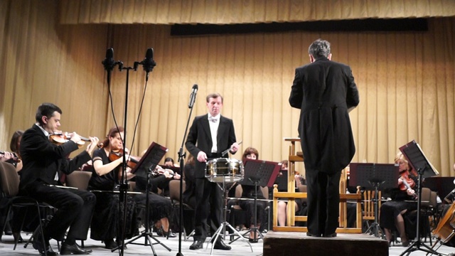 Koncert w filharmonii, 5 lutego смотреть онлайн