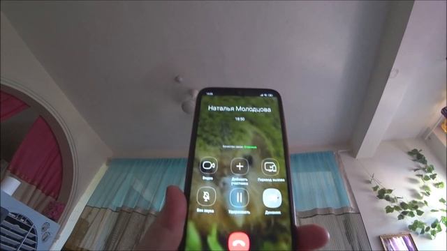 355. Нам ставят ванну. Готовлю ланч для сантехников. Сестра учит меня выбирать унитаз. Индия. смотреть онлайн