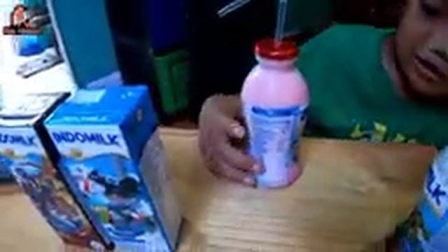 Beli Indomilk Tobot Galaxy || Scan Dan Main kan Game Indomilk Tobot смотреть онлайн
