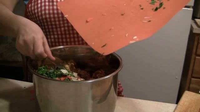 Картошка тушеная с грибами в мультиварке смотреть онлайн