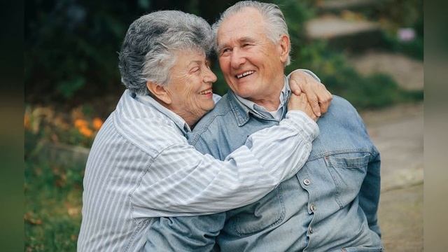 Пенсионерам дадут по 6000 рублей. Кому достанется единовременная выплата смотреть онлайн