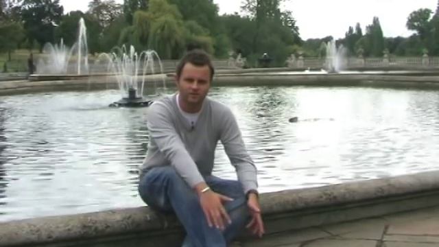 London -10 Things You Need To Know - Hostelworld Video смотреть онлайн