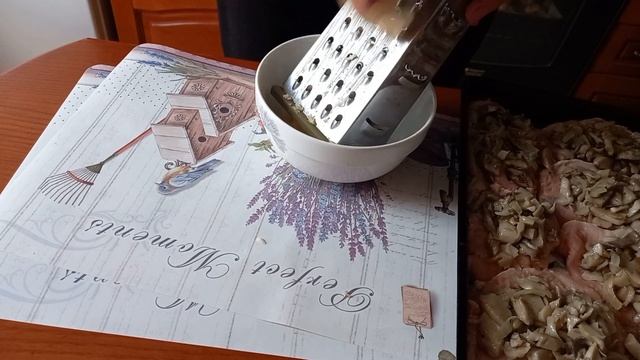 Отбивные с грибами на луковой подушке, это очень вкусно будите готовить еще и еще!! смотреть онлайн