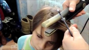 Укладка волос  утюжком для девочки.
