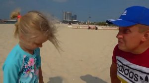 СОФИЯ СОБИРАЕТ СЕСТРУ В ДЕТСКИЙ САД. СОФУНЬЯ ШАЛУНЬЯ(Перезалив)