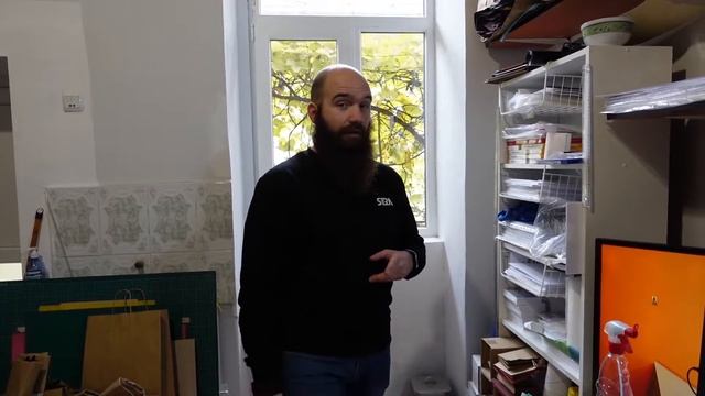 Cum sa acoperi un geam, fara sa blochezi lumina! Folie geam sablat (frosted) смотреть онлайн