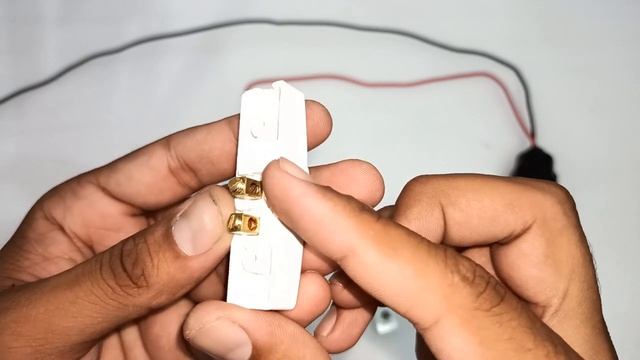 वायर के बीच में स्विच कैसे लगाये | bed switch connection kaise kare | 1 switch 1 holder connection смотреть онлайн