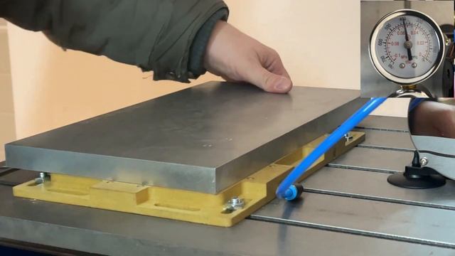 Тест притяжения разных материалов на вакуумном столе из МДФ смотреть онлайн