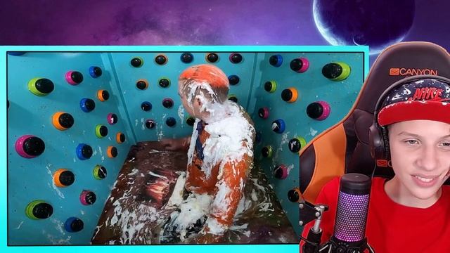 ВЛАД А4 100 ЛЕДЯНЫХ КНОПОК и ТОЛЬКО ОДНА ТЕБЯ СПАСЕТ ! РЕАКЦИЯ НА А4 смотреть онлайн