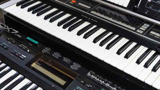 Vintage Casio 1000p Demo смотреть онлайн