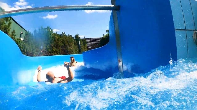Blue Canyon Water Slide at Aquapalace Praha смотреть онлайн