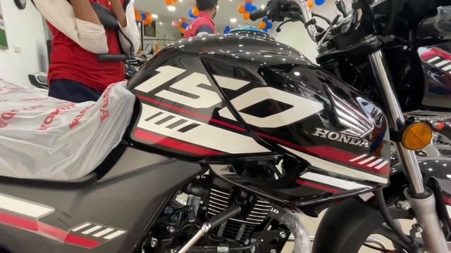 Honda CB 150F BLACK 2024 Model Full Review |Specifications| |New Graphics| |New Price| смотреть онлайн